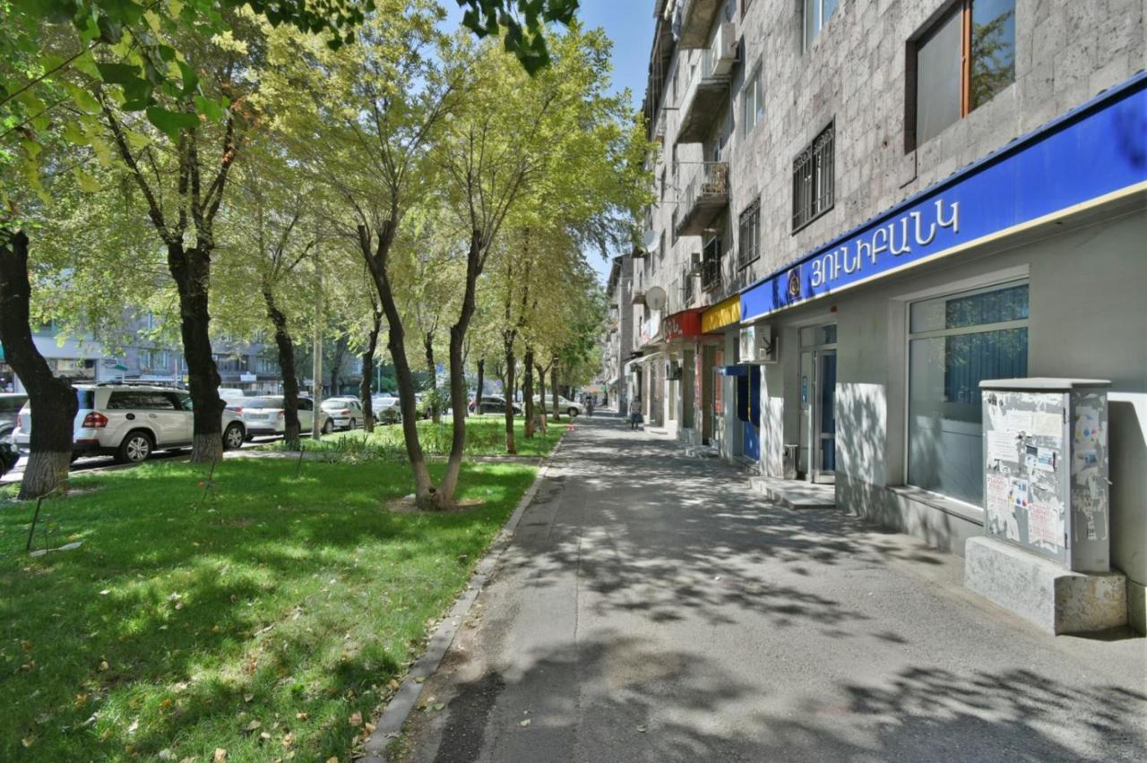 Cozy Apartment Near To The Metro H Kochar 19 耶烈万 外观 照片